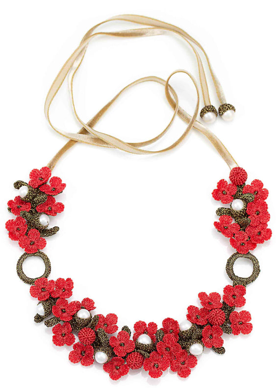 Atelier Godolé Chenonceau coral necklace in pearls, flowers, ruban